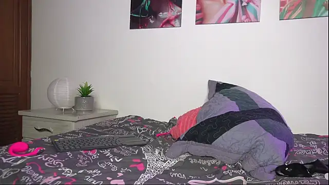 pocahotass 11 online show from October 4, 1:06 pm