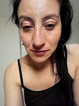 Oriana111 online show from October 6, 3:45 am