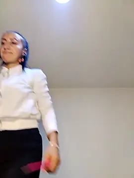 Oriana111 online show from March 18, 2:38 am