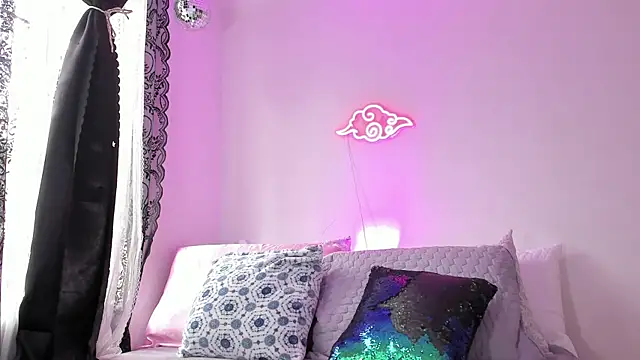 Londonttipton online show from September 22, 4:38 pm