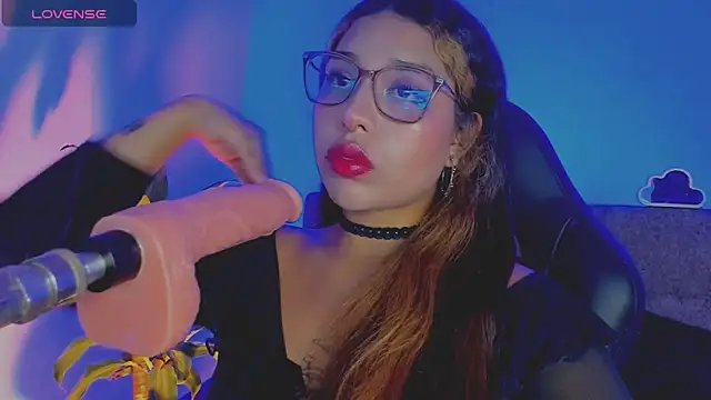 giselle upp online show from April 17, 2:02 am