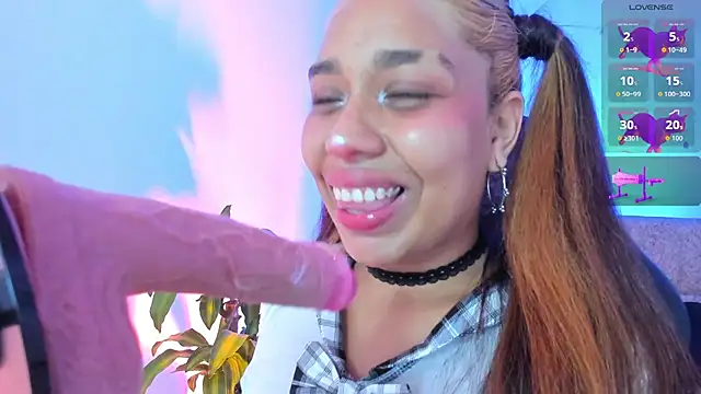 giselle upp online show from November 21, 4:03 am