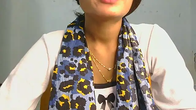 Aarti misty71 online show from April 7, 5:09 am