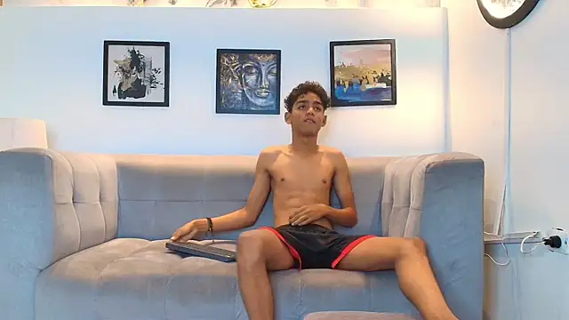 TWINKS FRIENDS online show from May 27, 1:19 pm