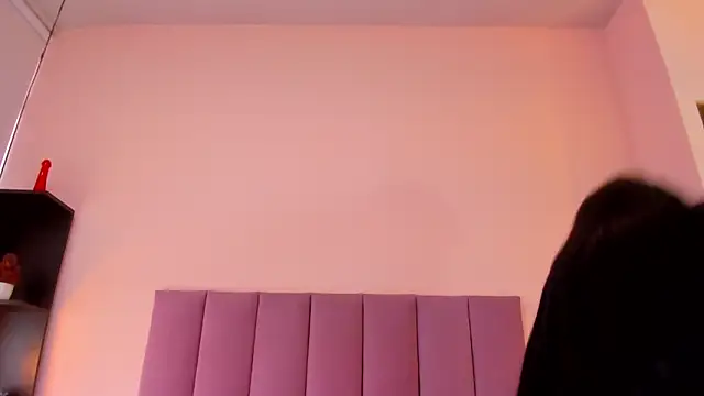 violet myerrs online show from December 16, 1:06 pm