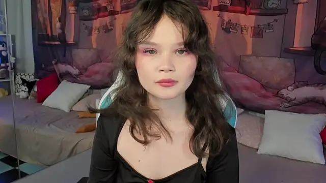 EmilyChaves online show from November 13, 4:50 pm