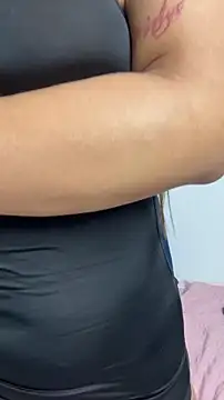 sweet shadil  online show from December 17, 11:47 am