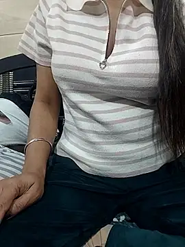 dollysapna1 online show from January 9, 4:50 am