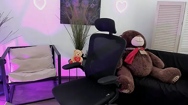 AuroraWrenfield online show from March 12, 10:18 am