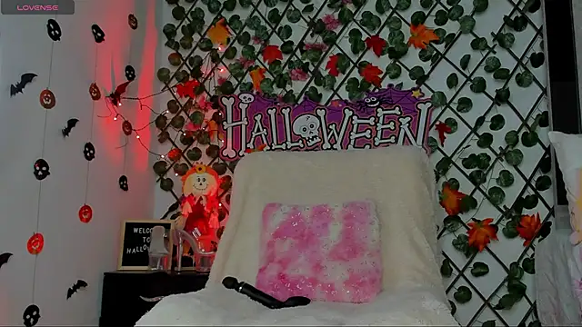 isabel jaames online show from October 23, 7:09 pm