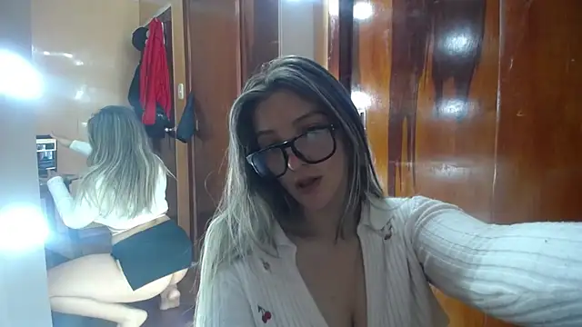 miss lilieth online show from September 16, 4:26 pm