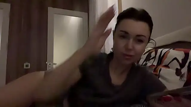 Gilin1 online show from November 17, 7:14 pm