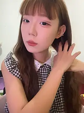 D-033 online show from October 5, 2:22 pm