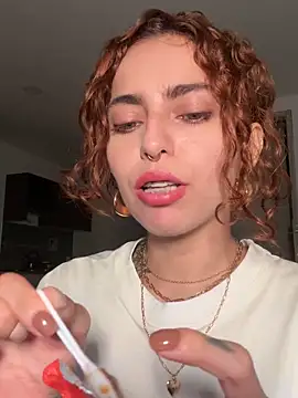 imhelena online show from January 6, 11:52 pm