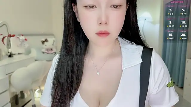 Bella Ava online show from May 19, 7:37 am