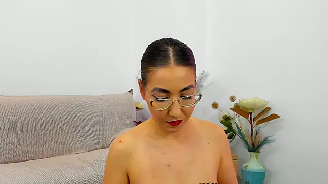 Kylie Kathy online show from September 28, 8:14 pm