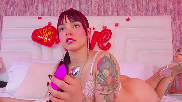 Mia Monroee online show from February 13, 1:02 pm