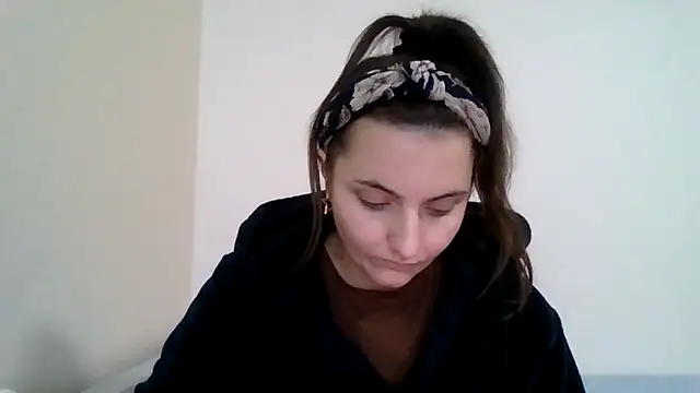 DInaraXRose online show from October 16, 10:18 am