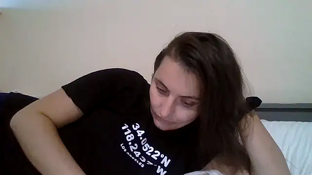 DInaraXRose online show from September 9, 5:57 pm