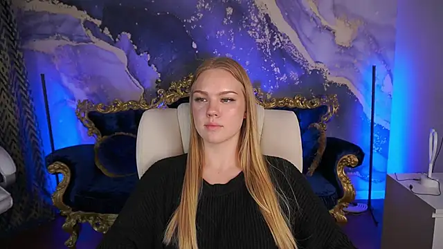 CelesteNoir online show from September 18, 1:42 pm