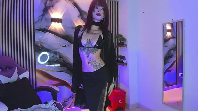 chloe jacksonn online show from June 4, 8:13 pm