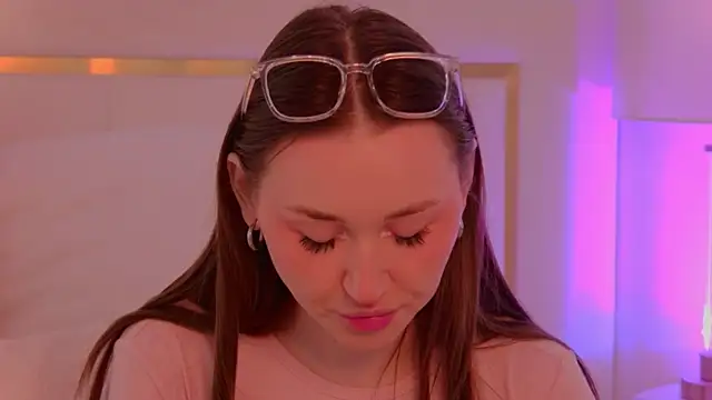 NancySmitts online show from April 29, 4:09 pm