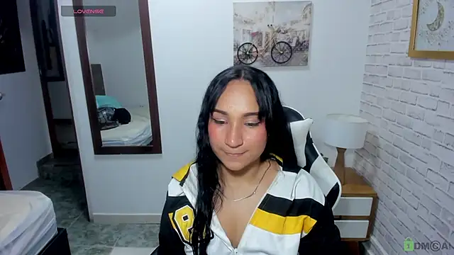 salome rojas  online show from April 15, 7:14 pm