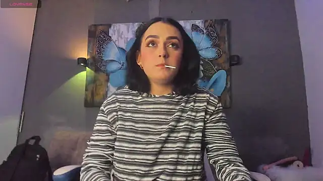 elizabeth lamer online show from April 11, 1:44 am