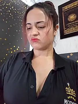 candy  fox  online show from September 18, 3:10 pm