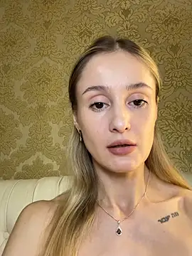 RosieBlossom online show from October 19, 8:44 pm