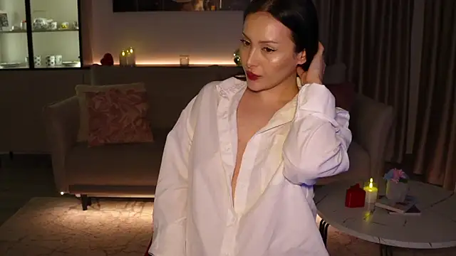 ArianaaSwift online show from March 5, 8:04 pm