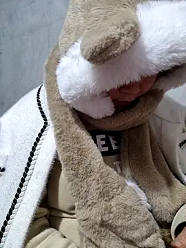 yoowwmr online show from January 11, 3:50 pm