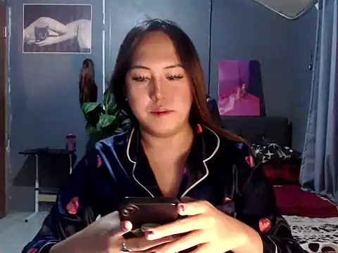 urtranspinay online show from February 5, 12:30 pm