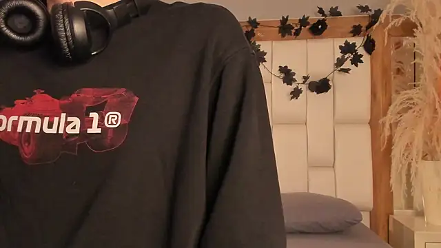 Daphne And Roger online show from January 6, 11:14 am