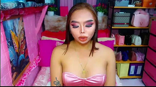 MoniqueCeleste online show from October 10, 5:07 pm