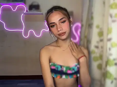 Lovelynikki03 online show from September 23, 6:39 pm