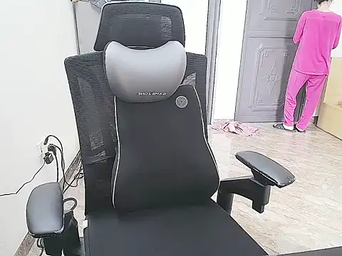 Shulee21 online show from October 29, 4:39 am