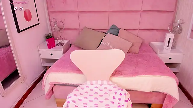 Janah Myers online show from April 10, 2:23 pm