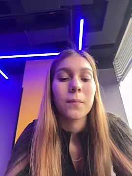 Nikii   online show from February 20, 4:52 pm