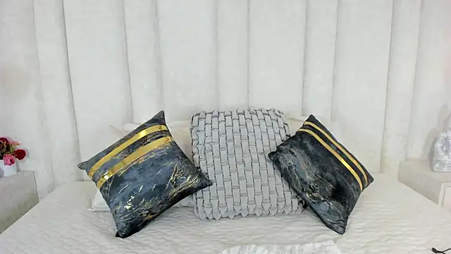  Im genesis  online show from December 17, 9:30 pm