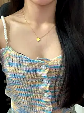 JennyQueen18 online show from December 18, 8:30 am