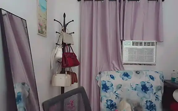 anne smithe online show from April 4, 10:58 am