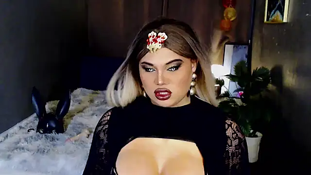 KitSmithCumerr online show from December 1, 12:04 am