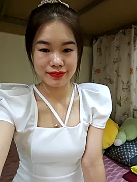 Baby-ladytits2025 online show from November 11, 4:15 pm