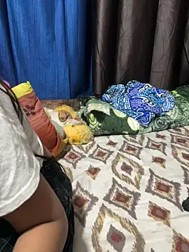 Hot Jaanvi  online show from March 17, 5:44 am