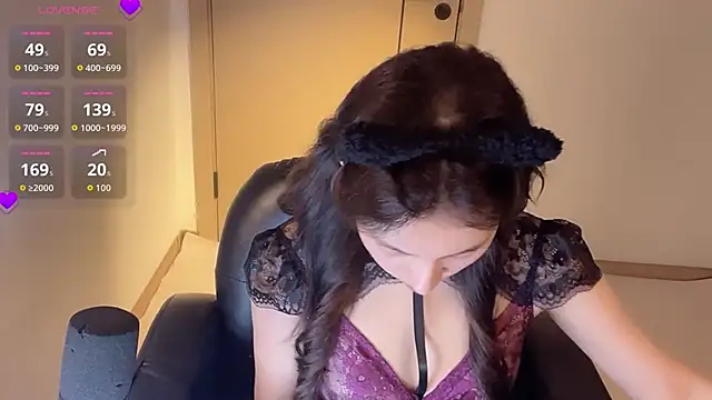 Seraphina-se online show from April 14, 3:34 pm