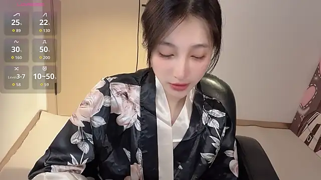 Seraphina-se online show from September 26, 1:36 am