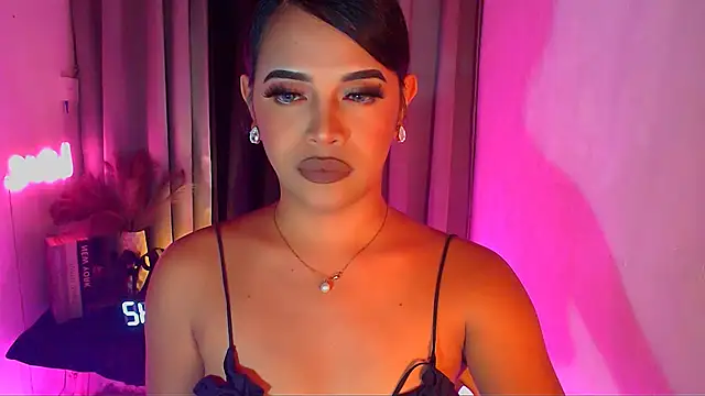 Lorainnelustts online show from January 17, 3:47 am