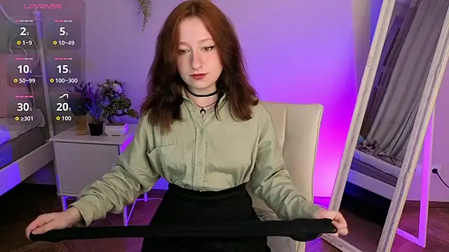 Violet Griffen online show from October 15, 3:58 pm