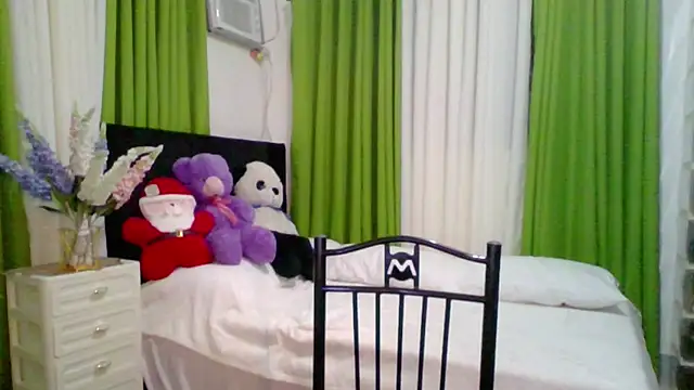 EstellaStarXxx online show from November 6, 4:35 pm